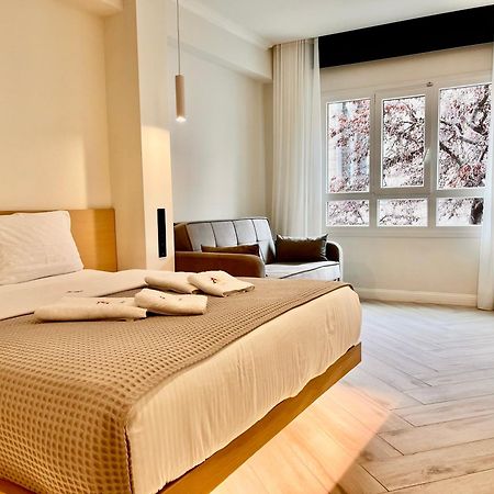 Aparthotel Triple A - Stylish Seven On The Pedestrian - Free Parking! Atenas Exterior foto