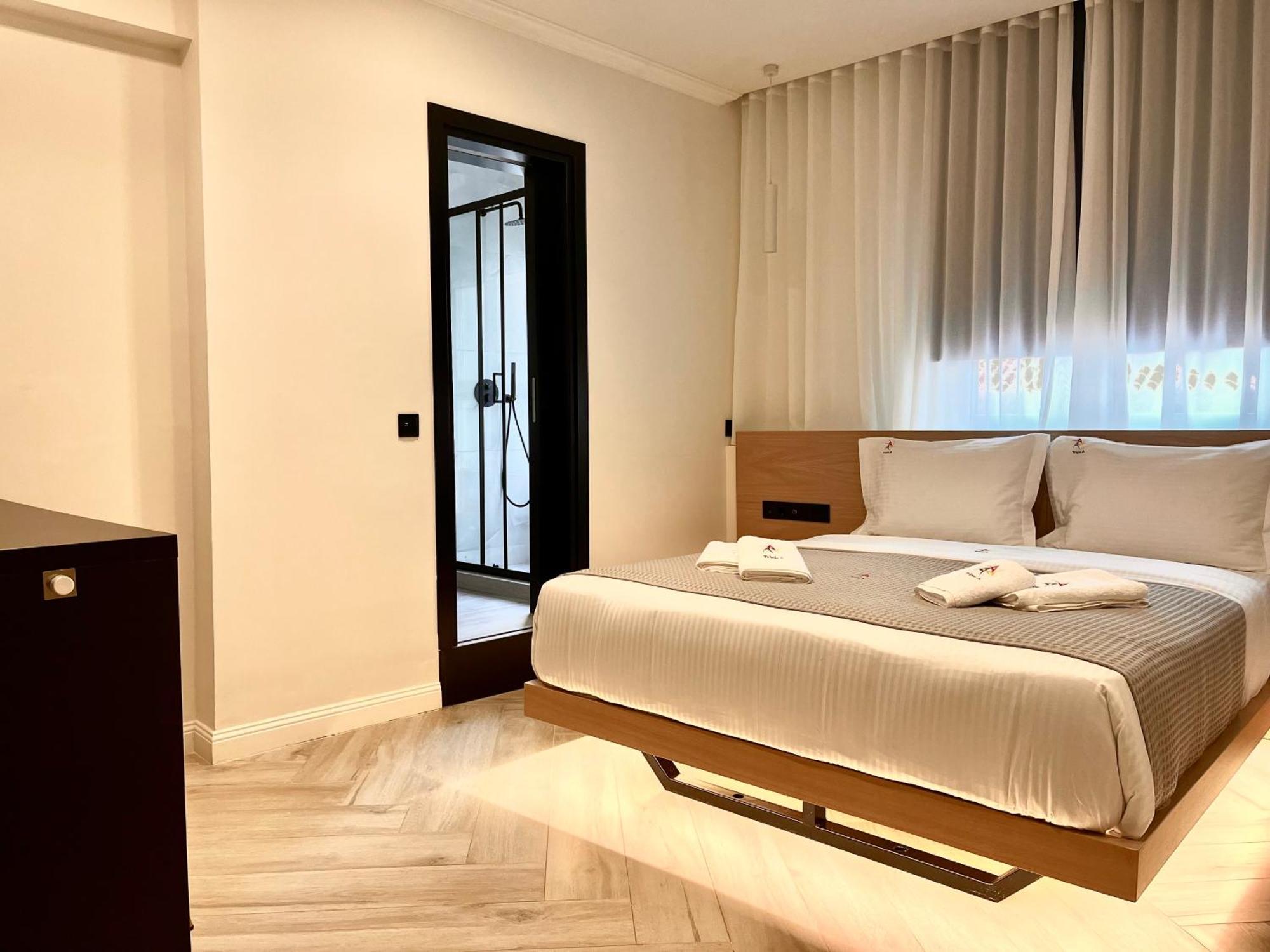 Aparthotel Triple A - Stylish Seven On The Pedestrian - Free Parking! Atenas Exterior foto